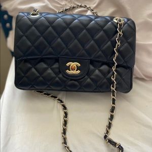 Chanel Classic Double Flap Bag Quilted caviar